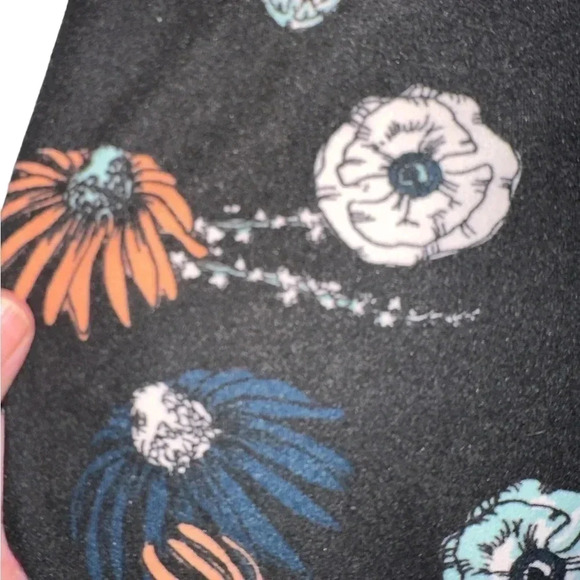 2pair TC lularoe Americana Leggings. One floral flags, one fireworks. VGUC - Picture 9 of 11